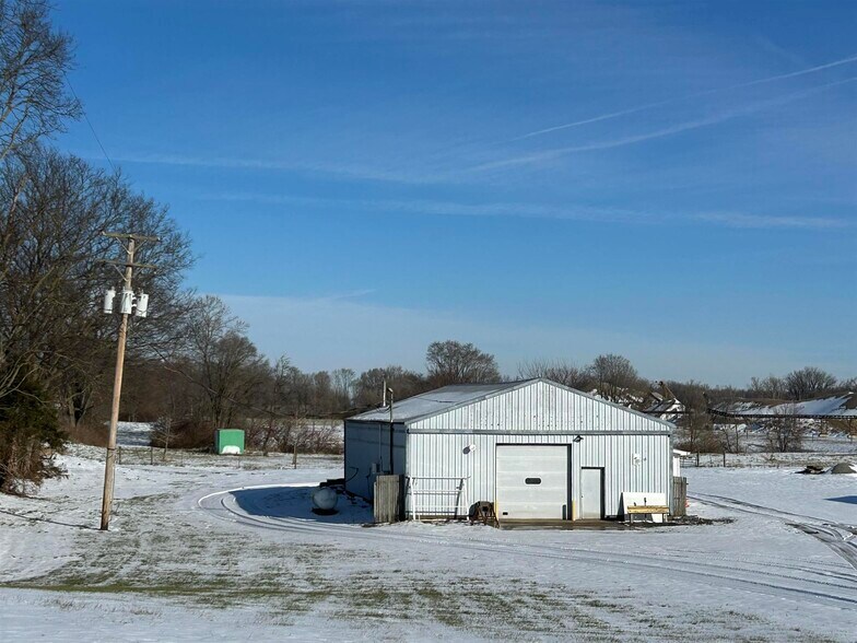 More Photos Of 2598 S State Road 121, Connersville Warehouse For Sale