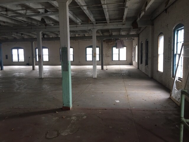 More Photos Of 20 Payton St, Lowell Industrial For Sale
