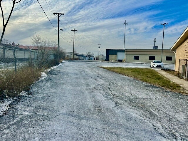 More Photos Of 2455 Stanley Ave, Dayton Auto Dealership For Sale