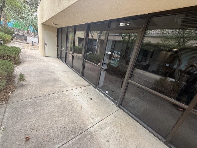More Photos Of 10630 E Bethany Dr, Aurora Medical For Lease