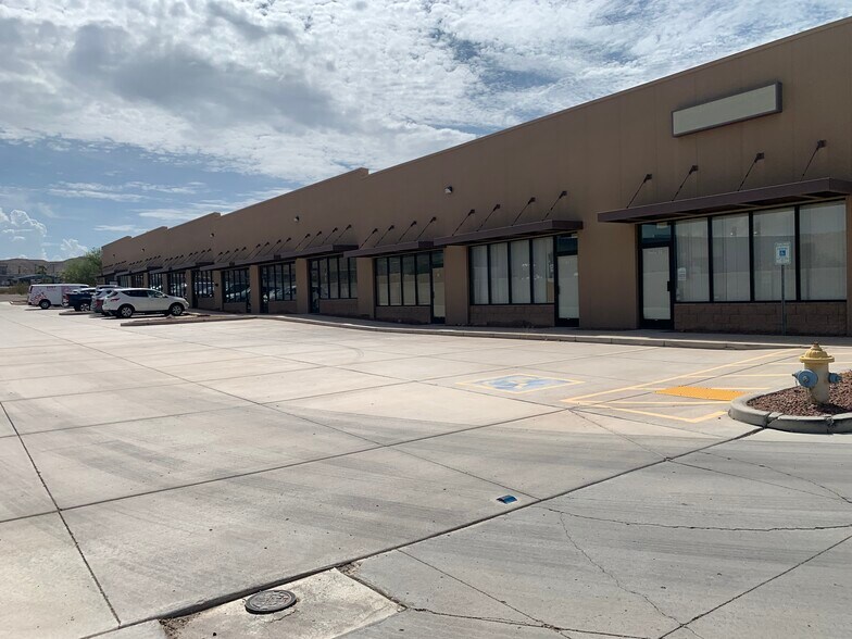 More Photos Of 2921 Friendly Pl, Bullhead City Light Distribution For Lease
