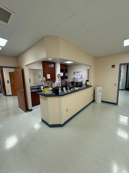 More Photos Of 250 Fame Ave, Hanover Medical For Sale
