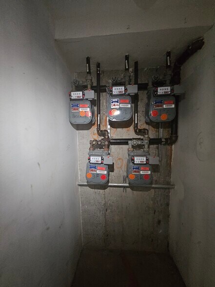 More Photos Of 2305-2307 Crotona Ave, Bronx Multifamily For Sale