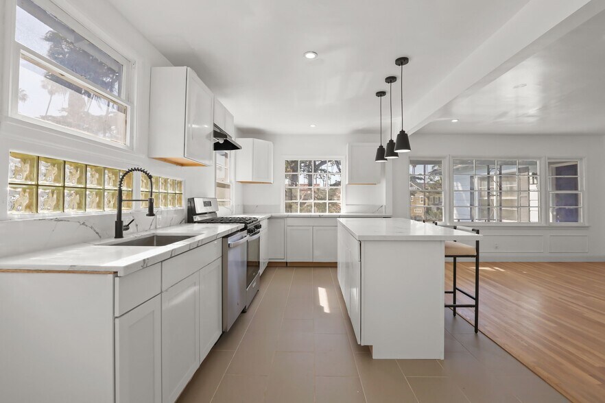 More Photos Of 4409 Victoria Park Dr, Los Angeles Apartments For Sale