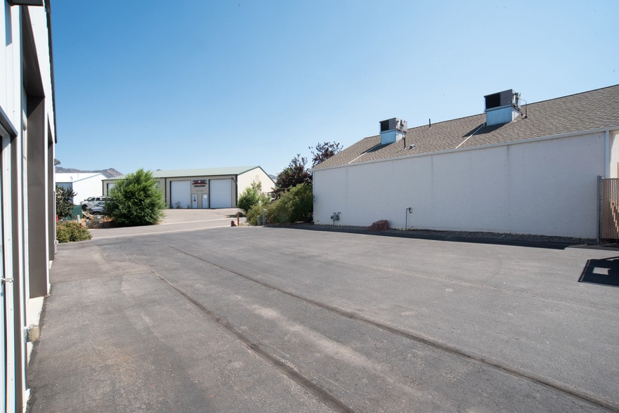 More Photos Of 2222 Mustang Dr, Silt Industrial For Lease
