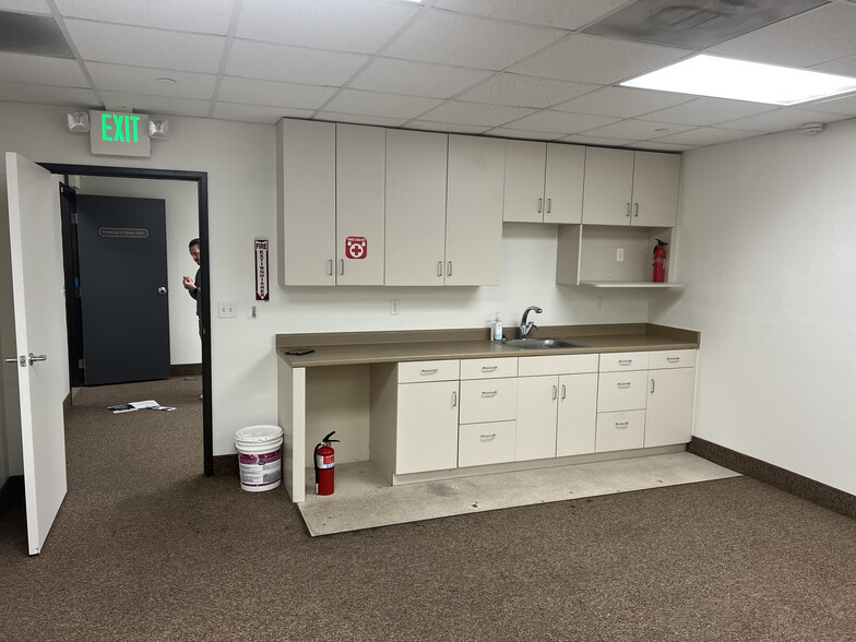 More Photos Of 1695 San Jacinto Ave, San Jacinto Medical For Lease