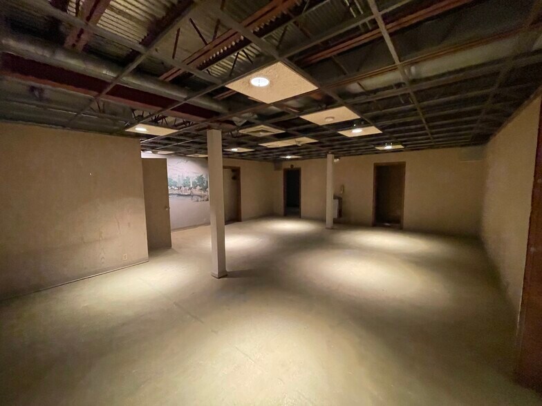 More Photos Of 494 Belmont Ave, Springfield Funeral Home For Sale