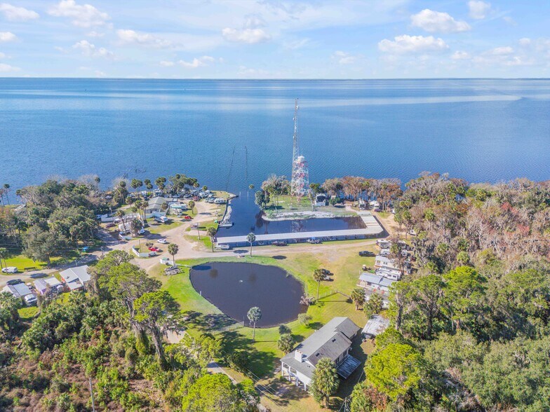 More Photos Of 1600 Lake George Rd, Seville Marina For Sale