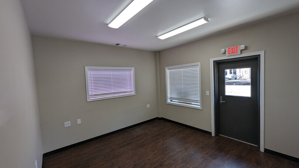 More Photos Of Four Wheel Dr, Duluth Warehouse For Lease