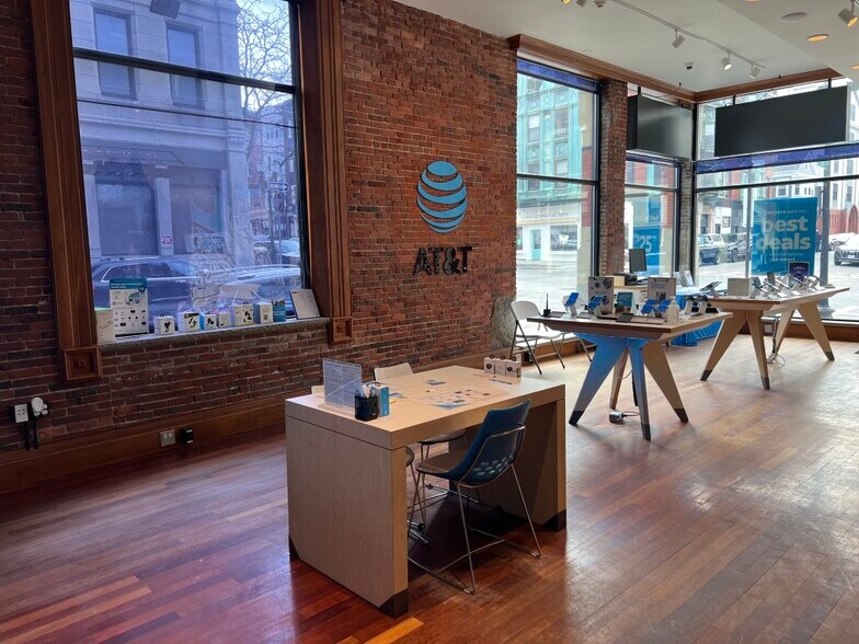 More Photos Of 366 W Broadway, Boston Storefront Retail Residential For Lease