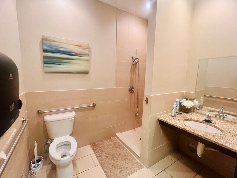 More Photos Of 7709 San Jacinto Pl, Plano Office For Lease