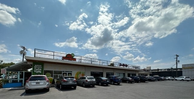 More Photos Of 7321-7329 Burnet Rd, Austin Unknown For Lease