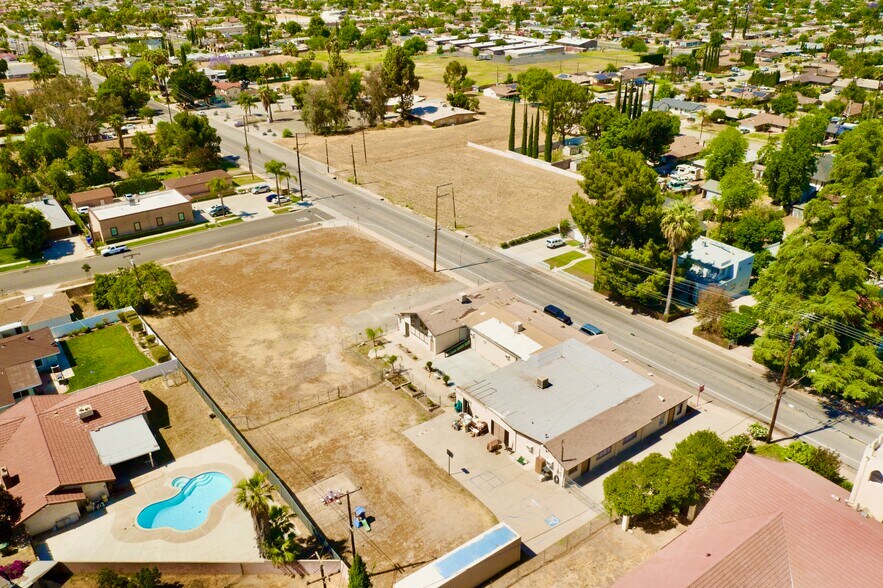 More Photos Of 6979 Palm Ave, Highland General Retail For Sale