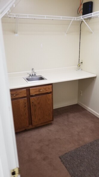 More Photos Of 2701-2709 Washington ave, Evansville Office For Sale