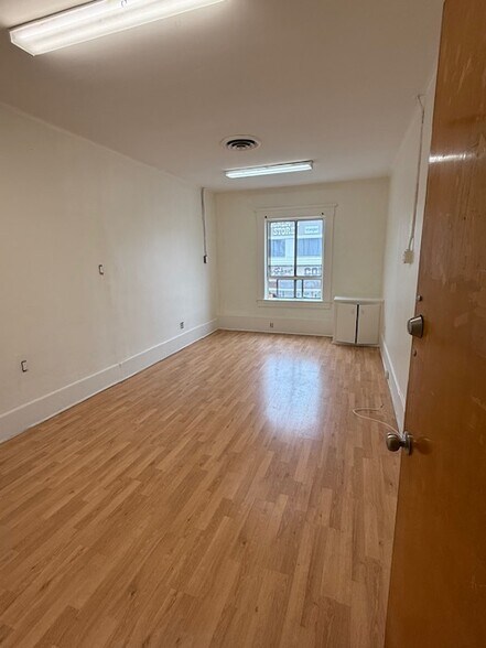More Photos Of 6301-6305 Van Nuys Blvd, Van Nuys Medical For Lease