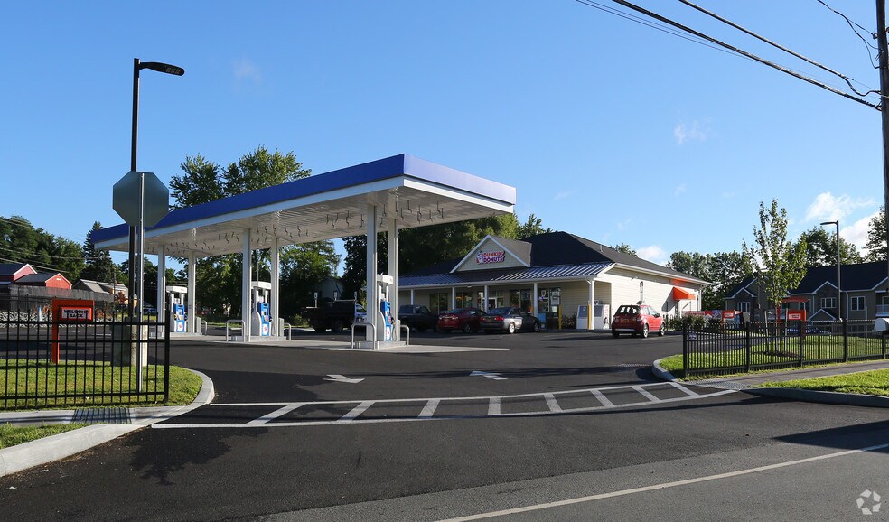 Primary Photo Of 1095 New Loudon Rd, Cohoes Fast Food For Lease