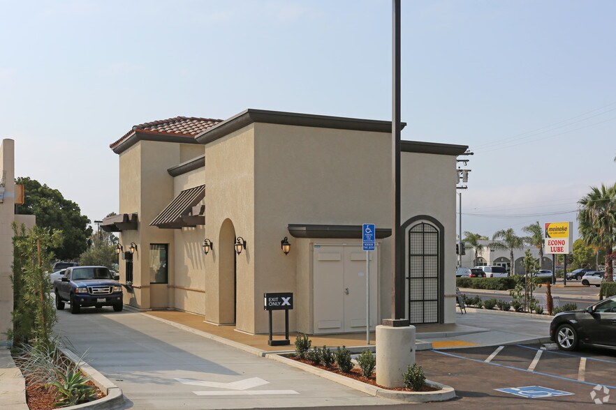 More Photos Of 1702 Mission Ave, Oceanside General Retail For Sale