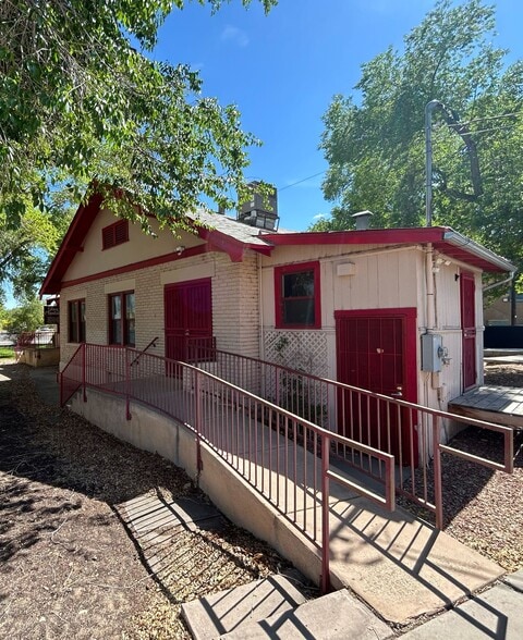 More Photos Of 1003 Luna Cir NW, Albuquerque Office For Sale