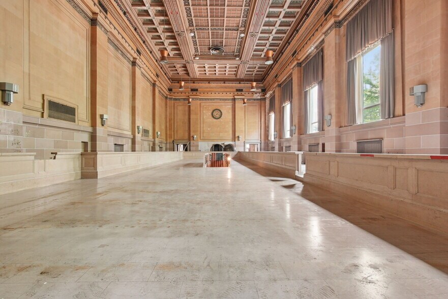 More Photos Of 167 S High St, Columbus Office For Sale