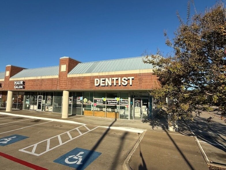 More Photos Of 565 W Oates Rd, Garland Freestanding For Sale