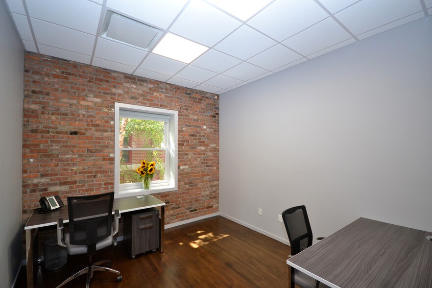 More Photos Of 20 W Main St, Riverhead Office For Lease