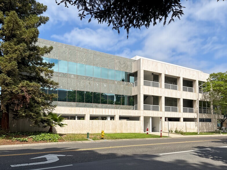 More Photos Of 200 Page Mill Rd, Palo Alto Coworking Space
