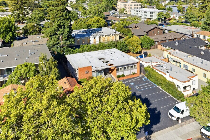 More Photos Of 80 Arch St, Redwood City Medical For Sale