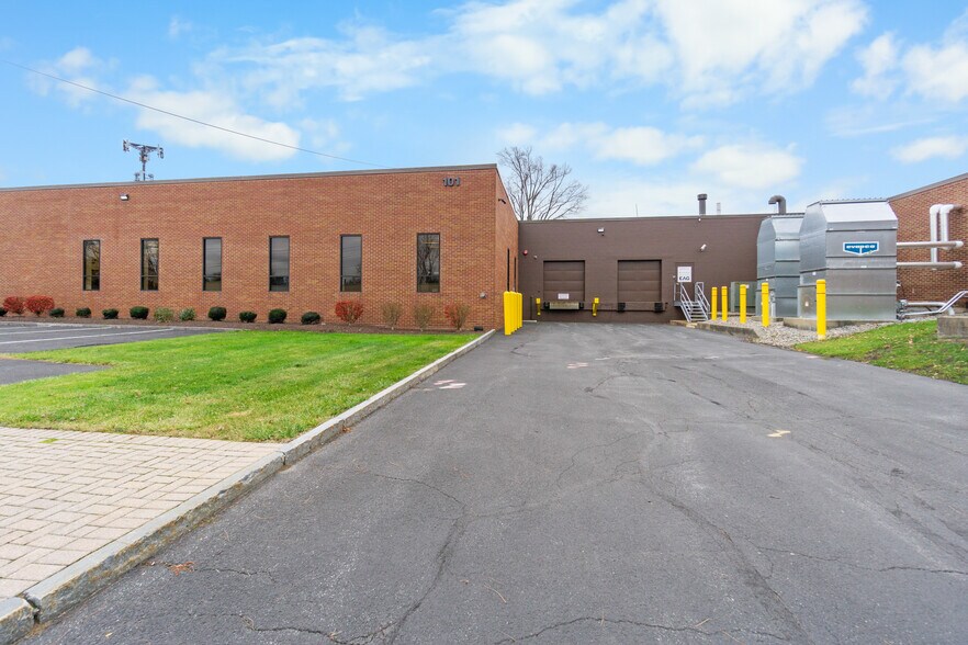 More Photos Of 103 Commerce Blvd, Liverpool Office For Lease