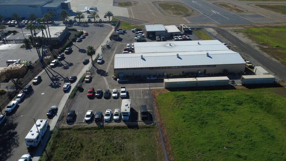 More Photos Of 8520 Railroad Ave, Santee Manufacturing For Lease