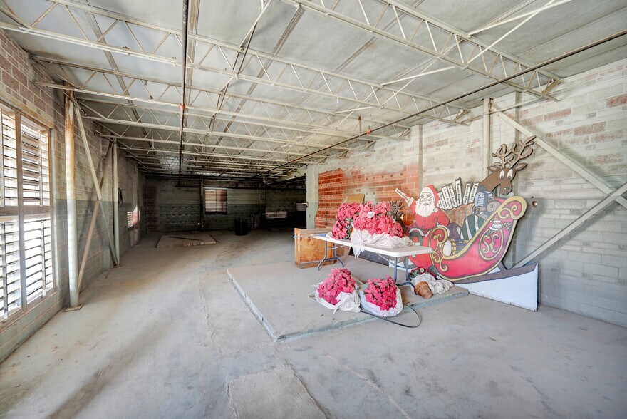 More Photos Of 201 E Illinois Ave, Midland Office For Sale