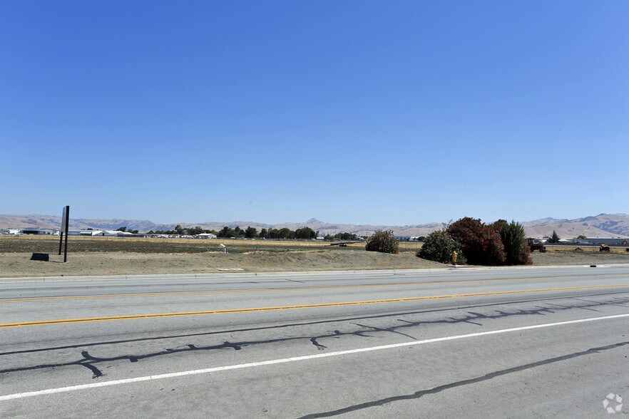 More Photos Of 400 Flynn Rd, Hollister Land For Sale