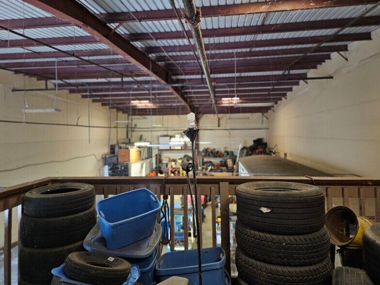 More Photos Of 96-1276-1276 Waihona St, Pearl City Warehouse For Lease
