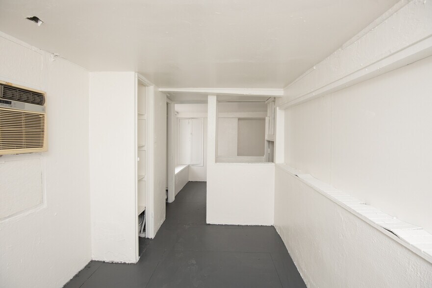 More Photos Of 5011 W Adams Blvd, Los Angeles Freestanding For Sale