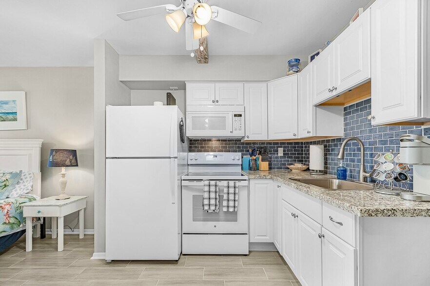 More Photos Of 3226 Stringfellow Rd, Saint James City Apartments For Sale