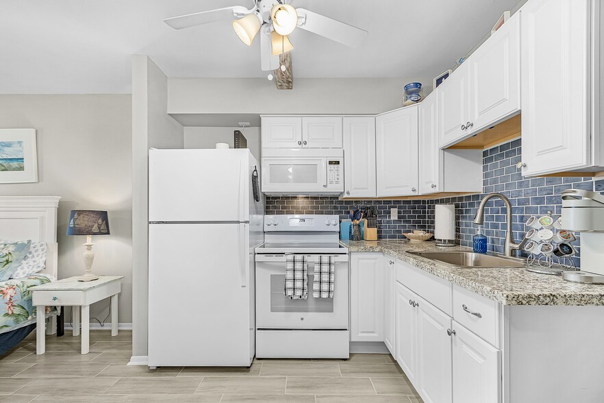 More Photos Of 3226 Stringfellow Rd, Saint James City Apartments For Sale