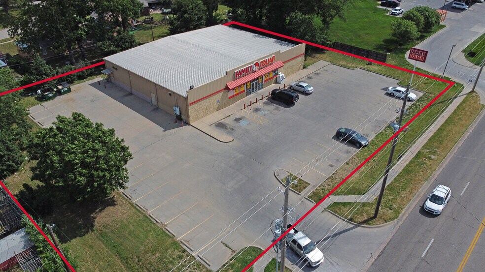 More Photos Of 3040 E Pawnee St, Wichita Freestanding For Lease