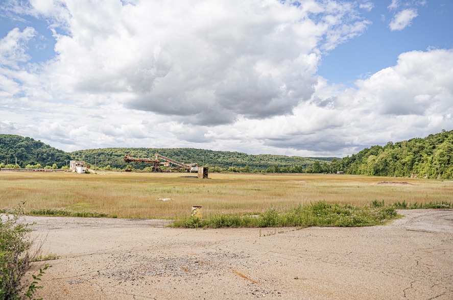 More Photos Of 100 Church ln, Shippingport Land For Lease