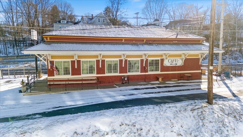 More Photos Of 30 Railroad Ave, Haverhill Restaurant For Sale