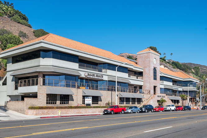 More Photos Of 22917 Pacific Coast Hwy, Malibu Office For Lease