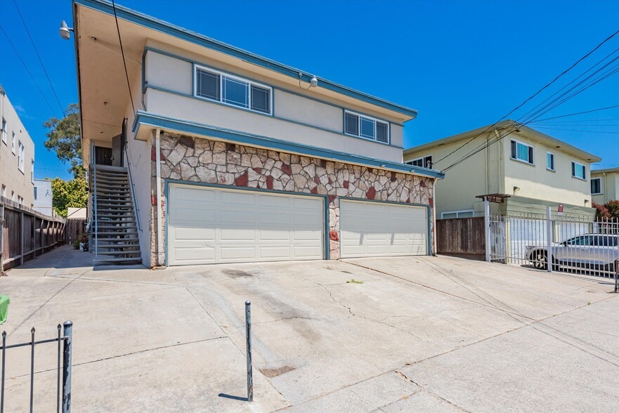 More Photos Of 3404 School St, Oakland Apartments For Sale