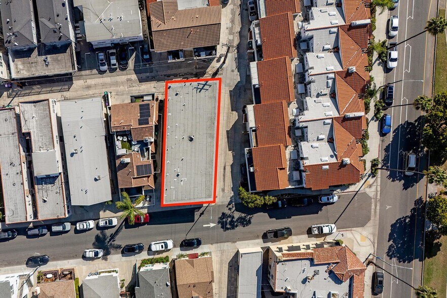 More Photos Of 24 Roswell Ave, Long Beach Apartments For Sale