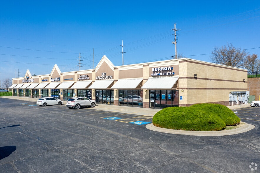 Primary Photo Of 15931-15939 W 65th St, Shawnee Unknown For Lease