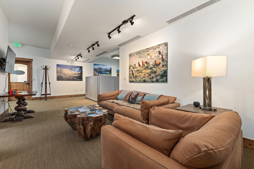 More Photos Of 442 Lincoln Ave, Steamboat Springs Flex For Sale