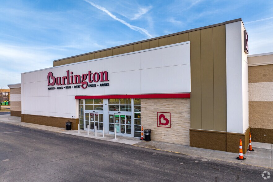 More Photos Of 2211-2417 S Green Bay Rd, Racine Unknown For Lease