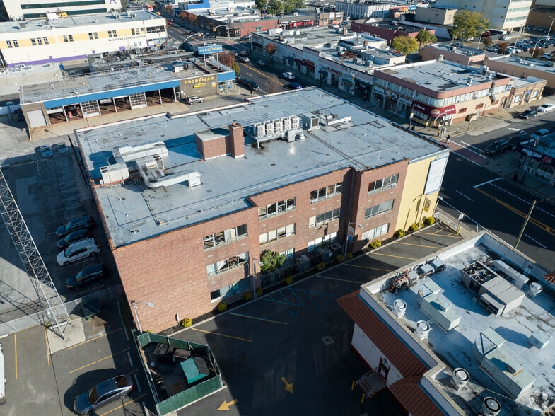 More Photos Of 91 N Franklin St, Hempstead Office For Sale