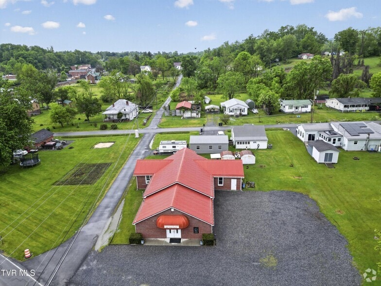More Photos Of 302 Crescent Dr, Glade Spring Religious Facility For Sale