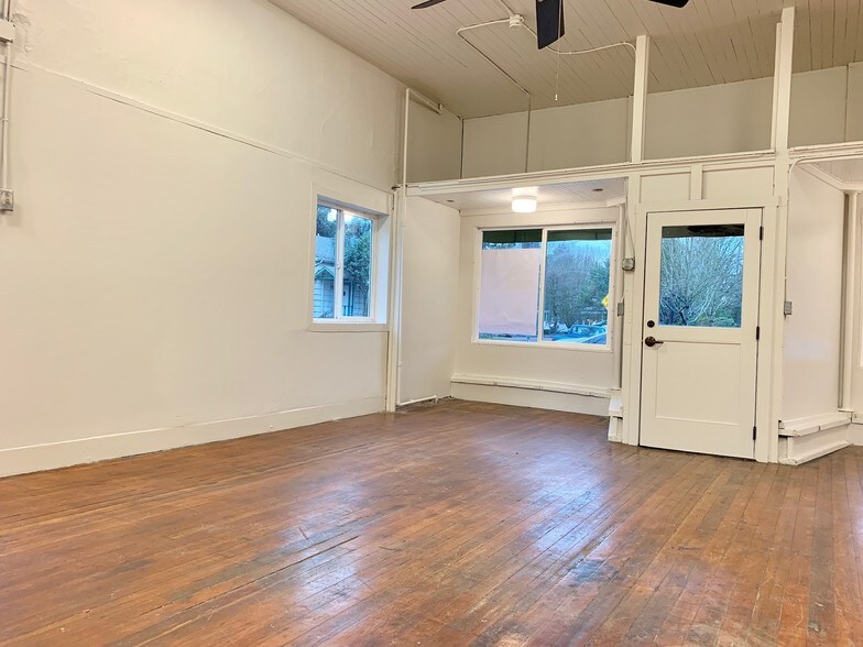 More Photos Of 1733-1737 SE Morrison St, Portland Apartments For Lease