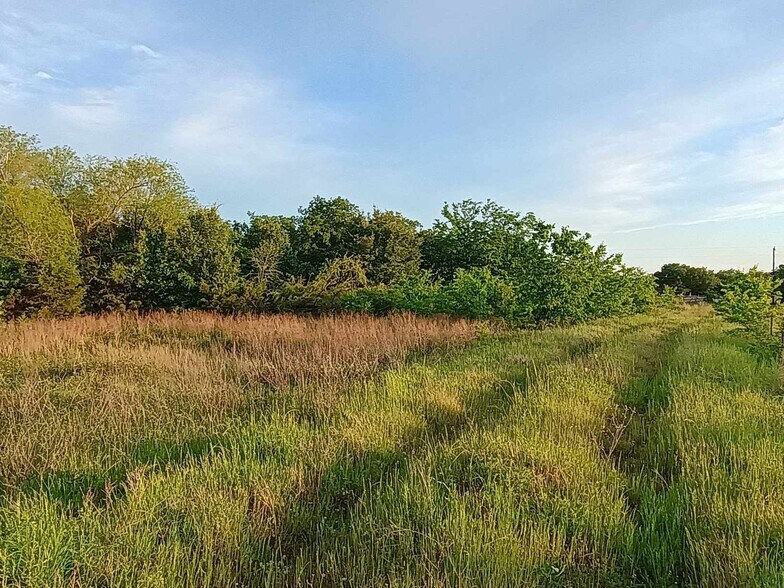 More Photos Of 5330 E Interstate 30, Campbell Land For Lease