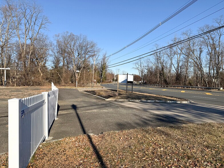 More Photos Of 858 Shrewsbury Ave, Tinton Falls Land For Lease