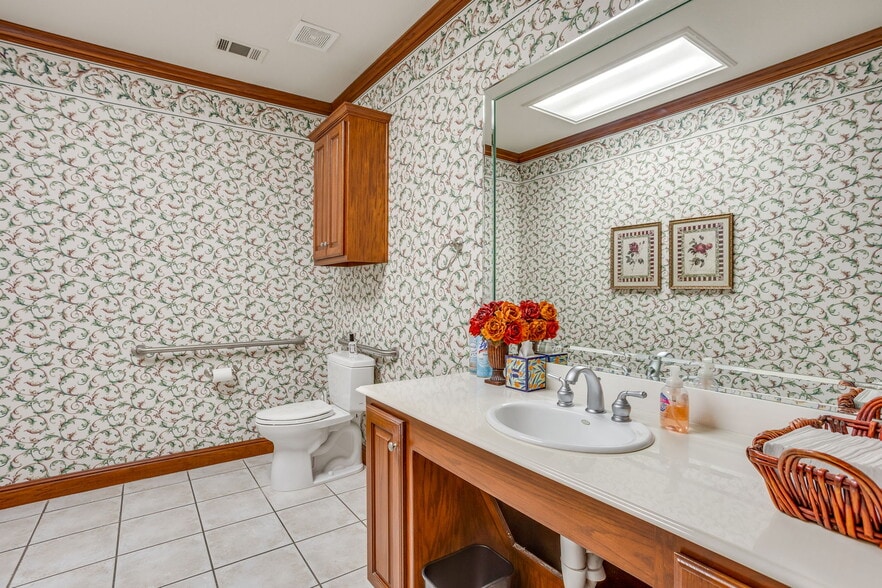 More Photos Of 4201 Gateway Dr, Colleyville Office For Sale